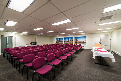 George Williams Hotel - Accommodation Bookings 21
