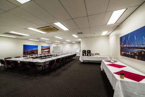 George Williams Hotel - Accommodation Bookings 44
