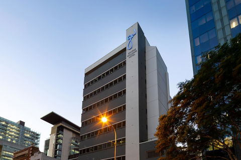 George Williams Hotel - Accommodation Bookings 0
