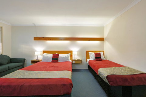 Smart Motels Bert Hinkler - Accommodation Bookings 9