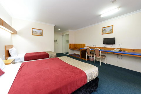 Smart Motels Bert Hinkler - Accommodation Bookings 2