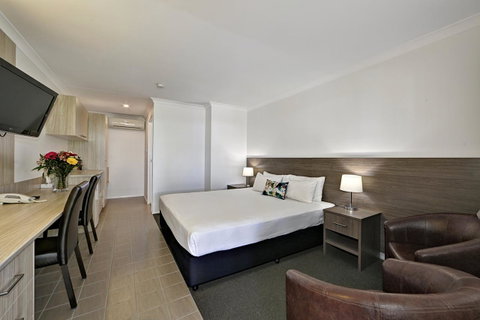 Smart Motels Bert Hinkler - Accommodation Bookings 0