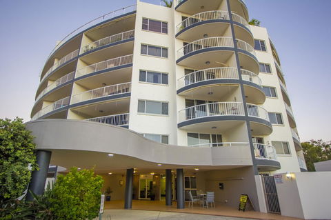 Fairways Golf & Beach Retreat Bribie Island - Accommodation Bookings 9