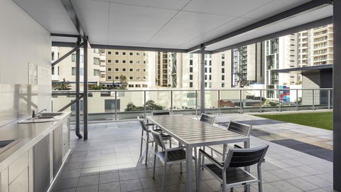 Oaks Brisbane Festival Suites - Accommodation Bookings 13