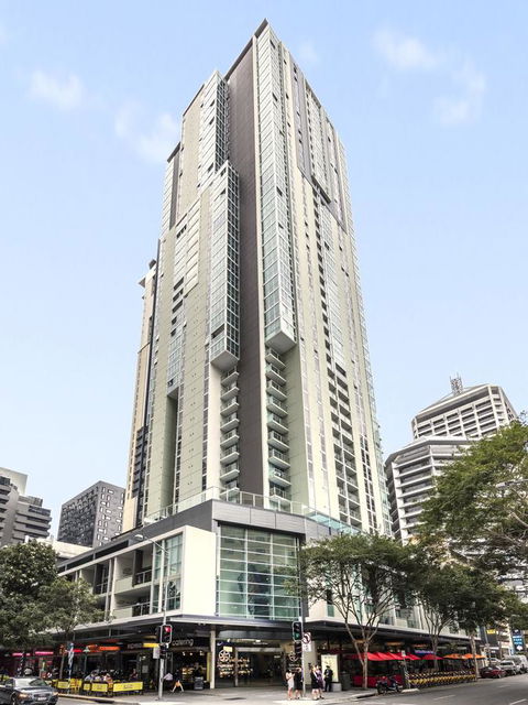 Oaks Brisbane Festival Suites - Accommodation Bookings 9