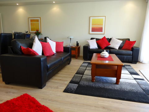 Waterfront Resort Villa With Buggy - Accommodation Bookings 4