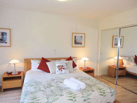 Waterfront Resort Villa With Buggy - Accommodation Bookings 14