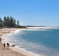 The Norfolks on Moffat Beach - Accommodation Bookings