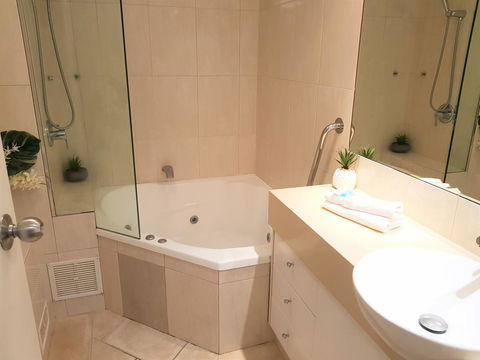 Gemini Court Holiday Apartments - Accommodation Bookings 41