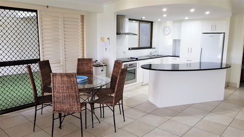 Gemini Court Holiday Apartments - Accommodation Bookings 17