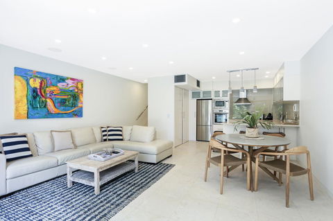 Little Cove Court - Accommodation Bookings 4