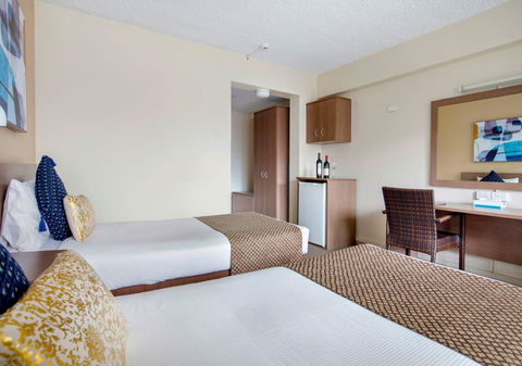 The Metropolitan Spring Hill - Accommodation Bookings 31
