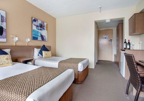 The Metropolitan Spring Hill - Accommodation Bookings 7