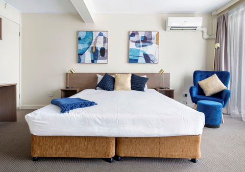 The Metropolitan Spring Hill - Accommodation Bookings 5