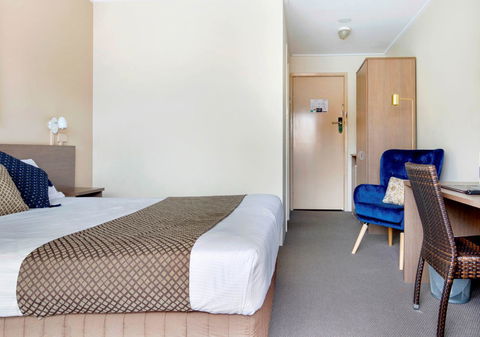 The Metropolitan Spring Hill - Accommodation Bookings 21