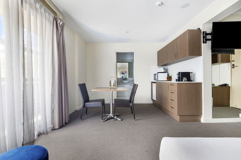 The Metropolitan Spring Hill - Accommodation Bookings 12