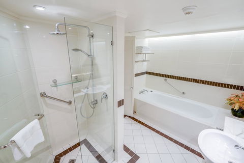 InterContinental Sanctuary Cove Resort, An IHG Hotel - Accommodation Bookings 2