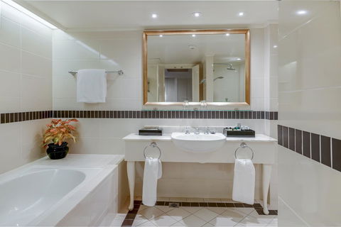 InterContinental Sanctuary Cove Resort, An IHG Hotel - Accommodation Bookings 5