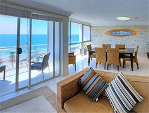 Burleigh Beach Tower - Accommodation Bookings 12