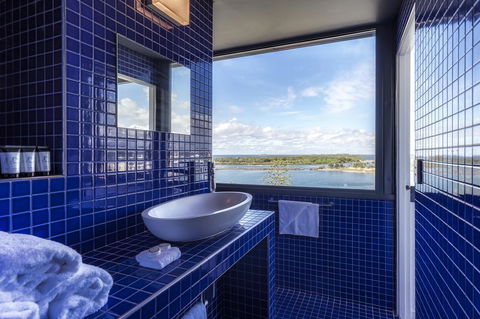 Komune Resort And Beach Club Greenmount Beach - Accommodation Bookings 14