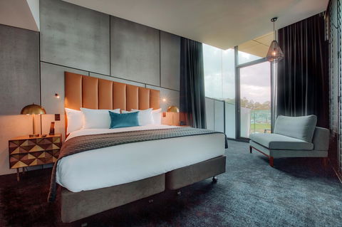 Eatons Hill Hotel - Accommodation Bookings 15