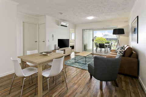 Arise Princess Regent Apartments - Accommodation Bookings 3