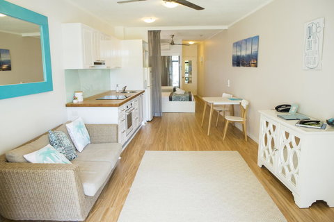 Amaroo At Trinity - Accommodation Bookings 23