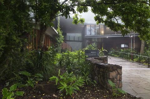 Bower 63 - Accommodation Bookings 37