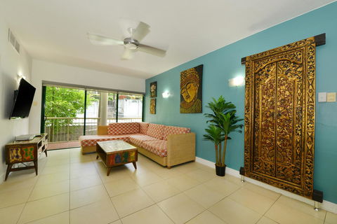 Club Tropical Resort - Official Onsite Reception & Check In - Accommodation Bookings 3