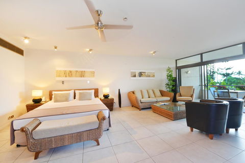 Club Tropical Resort - Official Onsite Reception & Check In - Accommodation Bookings 32