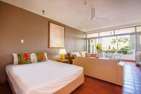 Club Tropical Resort - Official Onsite Reception & Check In - Accommodation Bookings 16