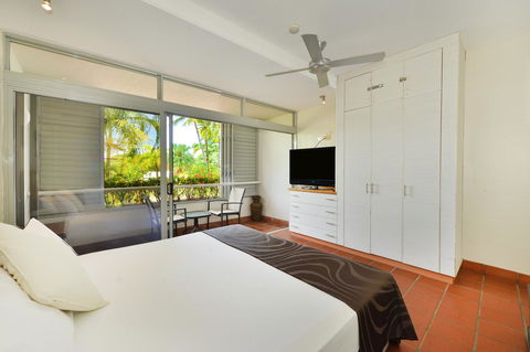 Club Tropical Resort - Official Onsite Reception & Check In - Accommodation Bookings 43