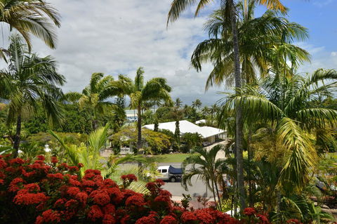 Club Tropical Resort - Official Onsite Reception & Check In - Accommodation Bookings 35
