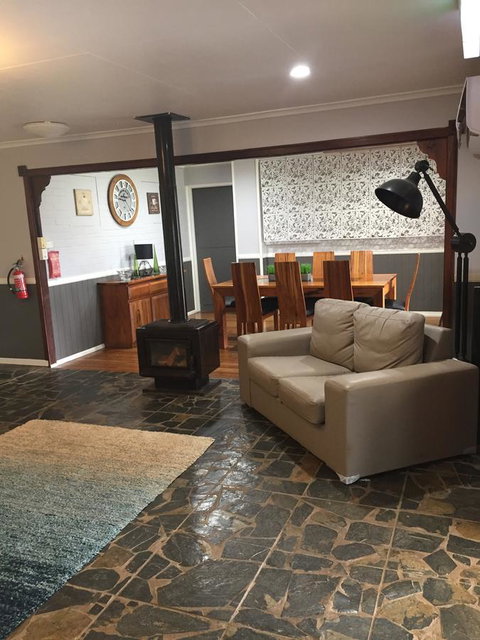 Malanda Manor Guesthouse - Accommodation Bookings 21