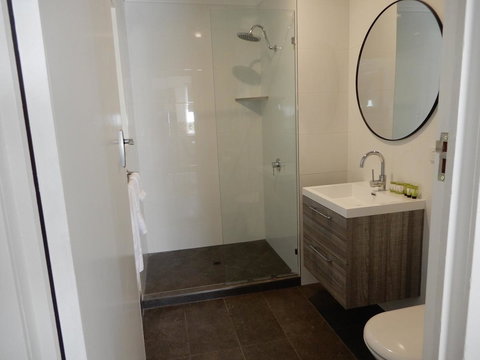 Malanda Manor Guesthouse - Accommodation Bookings 5