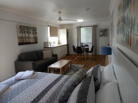 Malanda Manor Guesthouse - Accommodation Bookings 19