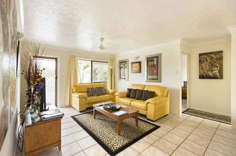 Marcol Place Holiday Apartments - Accommodation Bookings 3