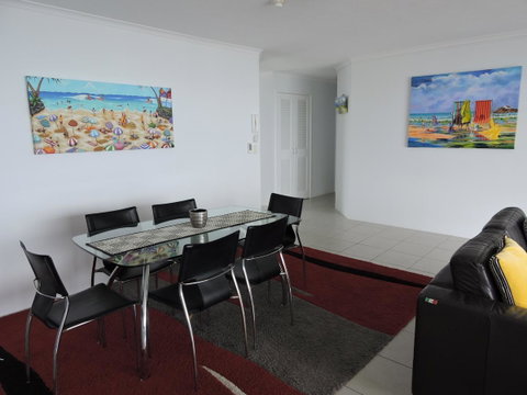 Rainbow Commodore Coolangatta - Accommodation Bookings 16