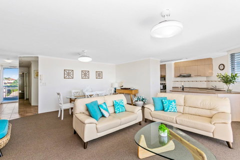 Rainbow Commodore Coolangatta - Accommodation Bookings 23