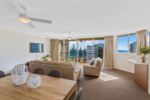 Rainbow Commodore Coolangatta - Accommodation Bookings 32