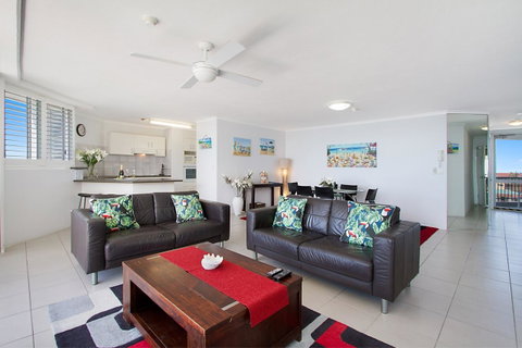 Rainbow Commodore Coolangatta - Accommodation Bookings 11
