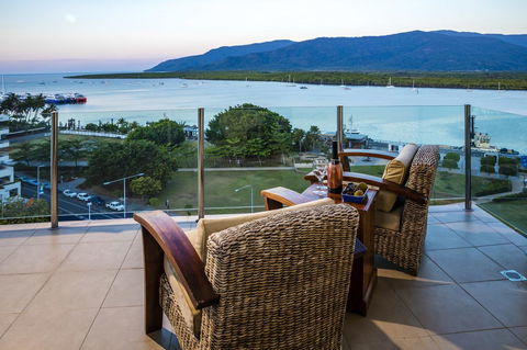 Jack And Newell Holiday Apartments - Accommodation Bookings 0