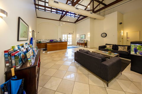 Jack And Newell Holiday Apartments - Accommodation Bookings 18