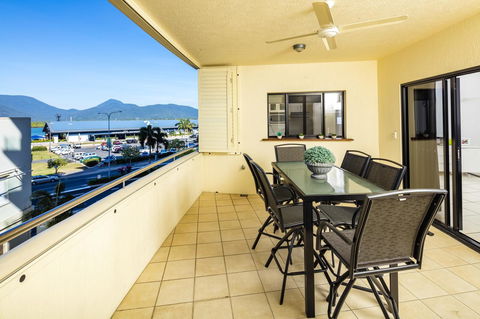 Jack And Newell Holiday Apartments - Accommodation Bookings 20
