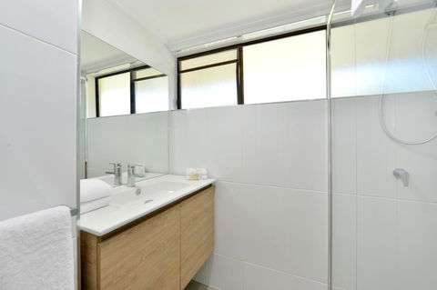 Tropical Reef Apartments - Accommodation Bookings 17