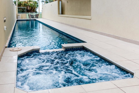 Malibu Apartments - Accommodation Bookings 11