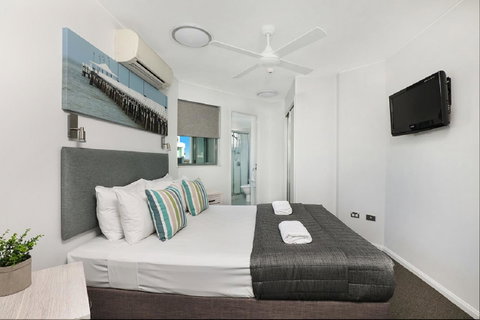 Malibu Apartments - Accommodation Bookings 8