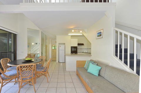 Driftwood Mantaray - Official Onsite Reception And Check In - Accommodation Bookings 24