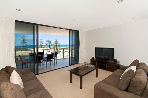 Ambience On Burleigh Beach - Accommodation Bookings 28