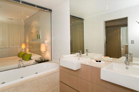 Ambience On Burleigh Beach - Accommodation Bookings 25